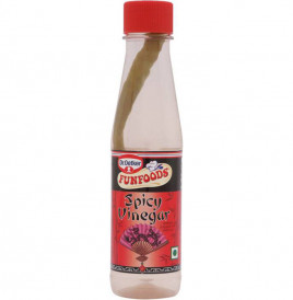 Dr. Oetker Fun foods Spicy Vinegar   Bottle  190 grams